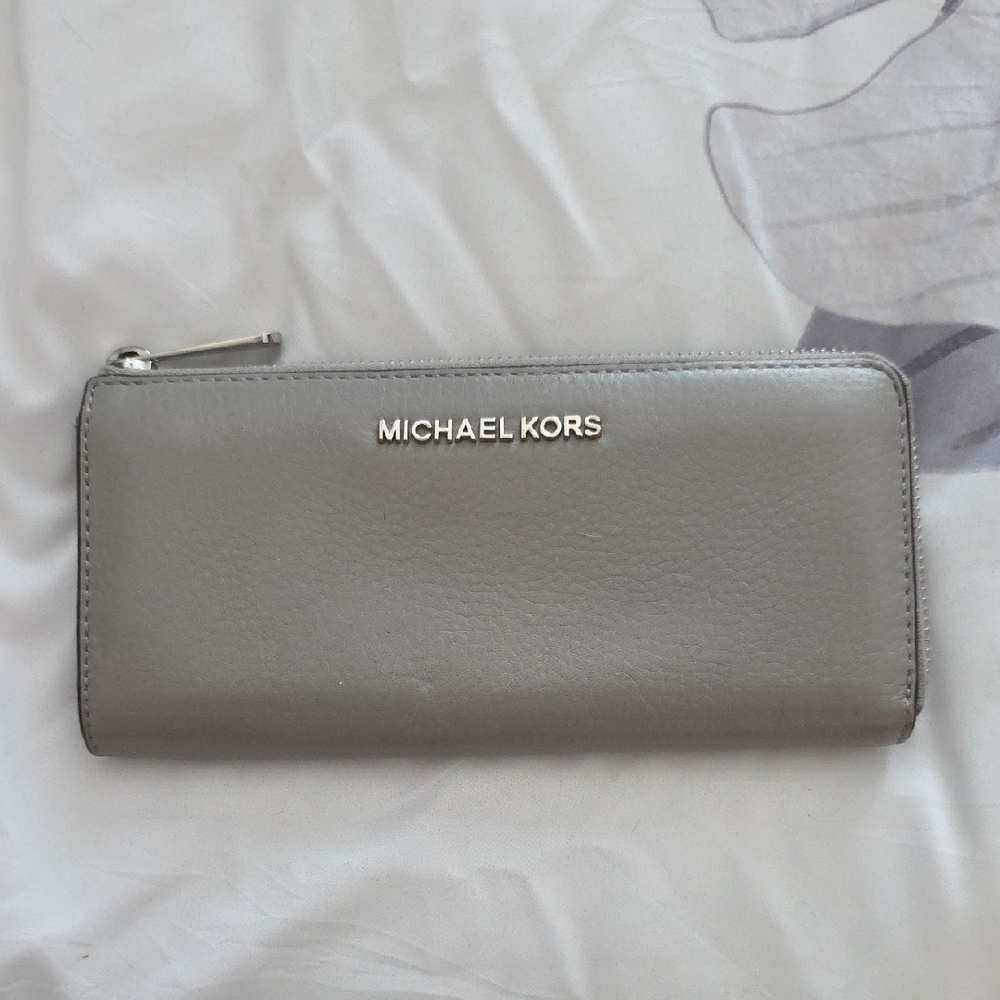 Michael Kors Silver Wallet